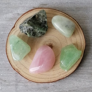 Heart Chakra Crystal Set - Natural & Tumbled