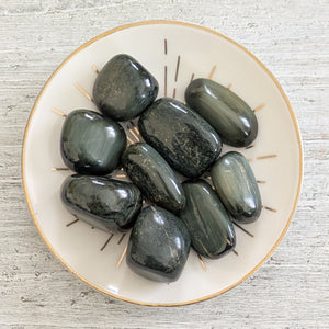 Silver Cats Eye (Natural) Tumblestone