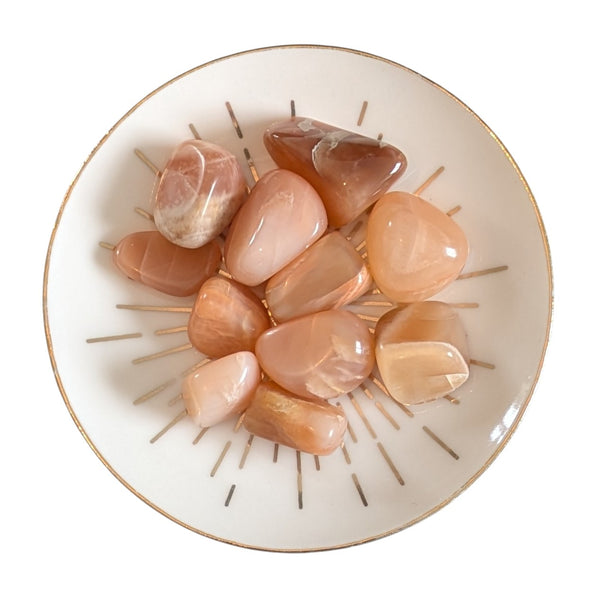 Moonstone (Peach) Crystal Tumblestone UK - Rare Stones - Collectors Gemstones - Calm & Balance - Healing Crystals