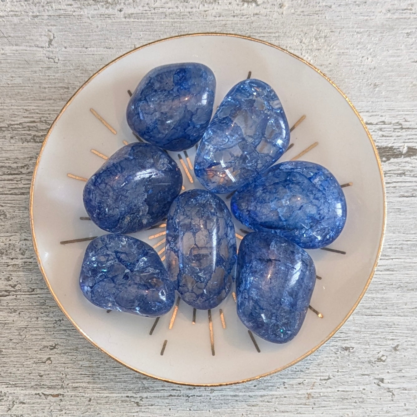 Coloured Crackle Quartz Crystal Tumblestone UK  - Blue - Fire & Ice - Vein Quartz