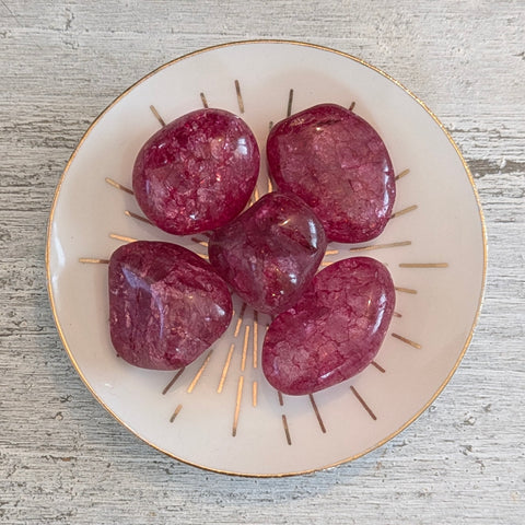 Coloured Crackle Quartz Crystal Tumblestone UK - Burgundy - Fire & Ice Quartz - Vein Quartz