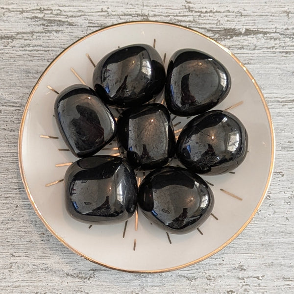 Jet Crystal Tumblestone - Protection Crystal - Capricorn Gemstone - Healing Crystals - UK Crystal Shop