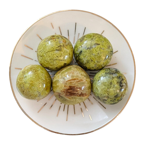 Green Opal Tumblestone - Radiates Optimism, Enthusiasm, Love & Confidence - Heart & Third Eye Chakra Stone