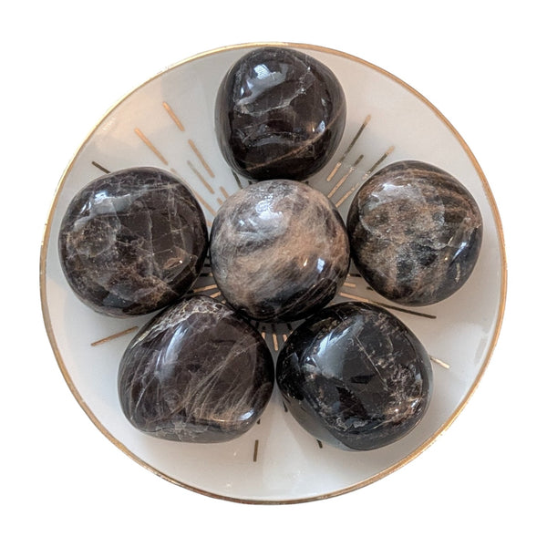 Black Moonstone Tumblestone - Calm, Peace & Balance - Feminine Energy - New Moon Stone
