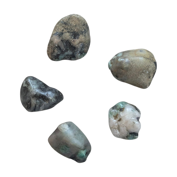 Emerald Tumblestone - Regeration & Recovery Stone - Stone of Love - Heart Chakra - Birthstone for May