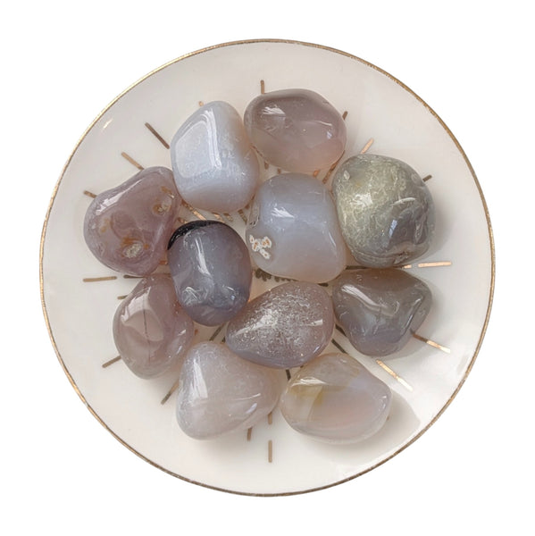Grey Agate Tumblestone - Harmony & Balance - Root Chakra Stone - Yin & Yang
