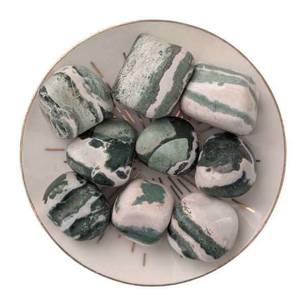 Green Sardonyx Tumblestone - Hope & Optimism - Root & Heart Chakra Stone - Stone for Leo
