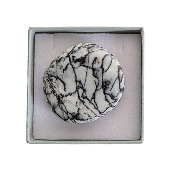 Net Jasper Palm Stone presented in a grey gift box