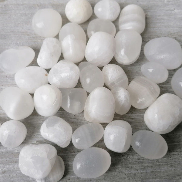 White Onyx Tumblestone